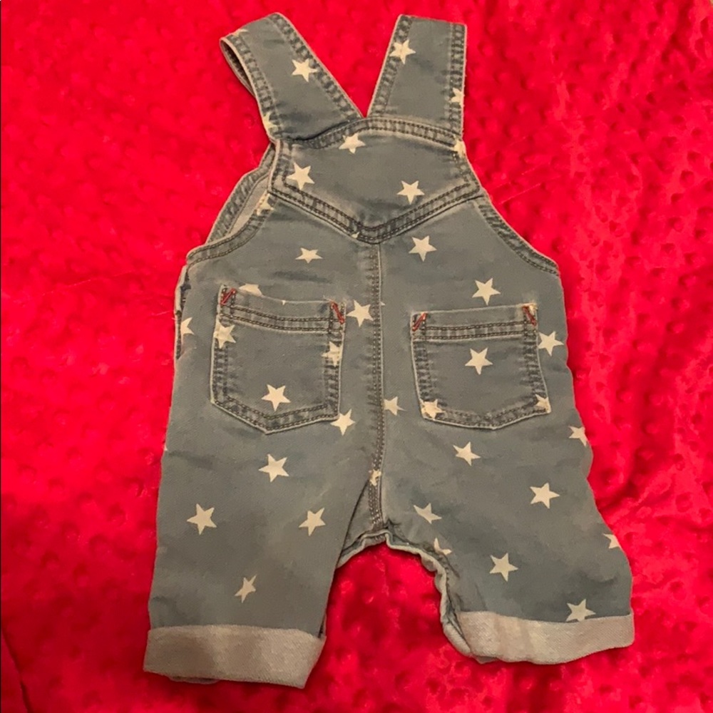 3/$15 FIRST IMPRESSIONS Denim Star Print Overalls - Picture 4 of 4